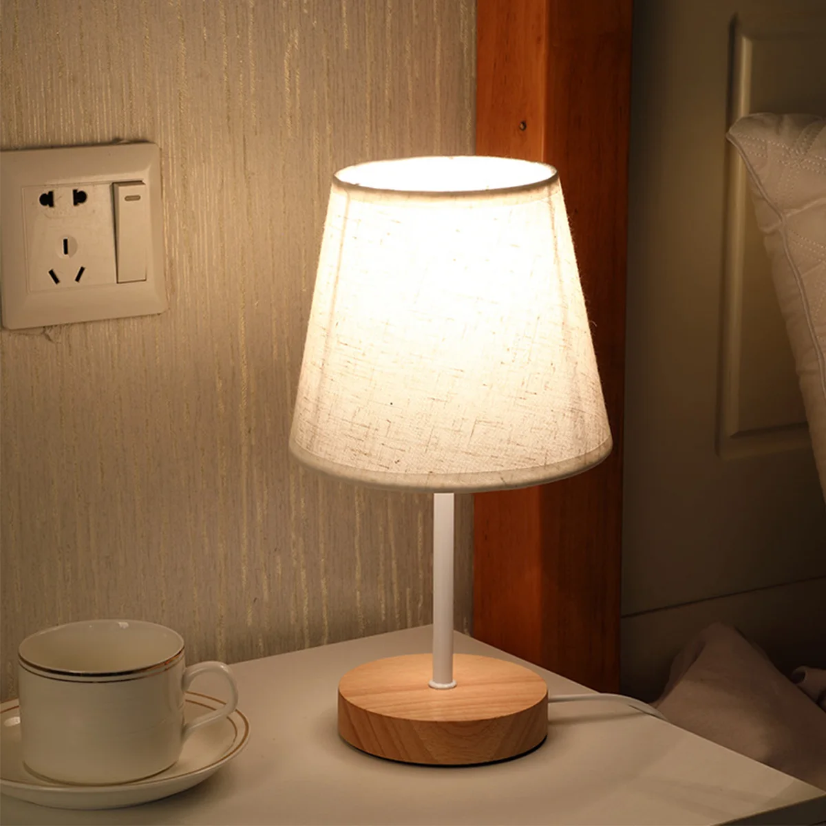 Modern Table Lamp 5V USB Powered Nightstand Lamp Eye-Care Soft Warm Light Bedside Lamp Wood Base Fabric Lampshade Desk Light