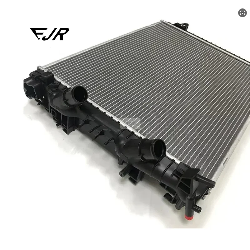 Automotive engine radiator, water tank, for Maserati Ghibli Quattroporte Levante 670038340, 670030844, 670107326, 670008724,9996