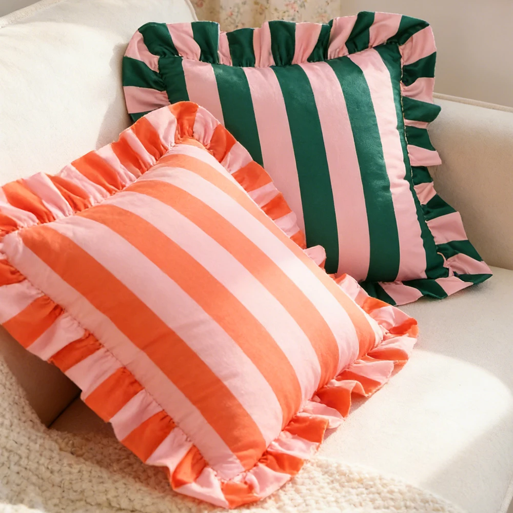 Striped Lace Velvet Pillowcase Image 11
