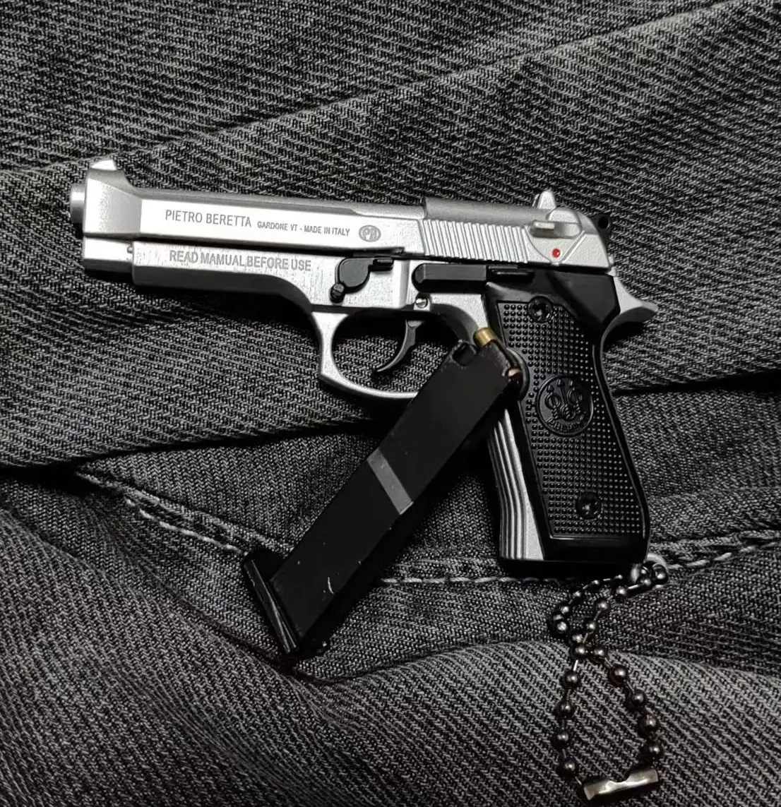 1:3 Mini 92F Pistol Model Alloy Detachable Assemblable Toy Keychain Pendant Metal Toy Gun Bag Decoration Boys Gift 2