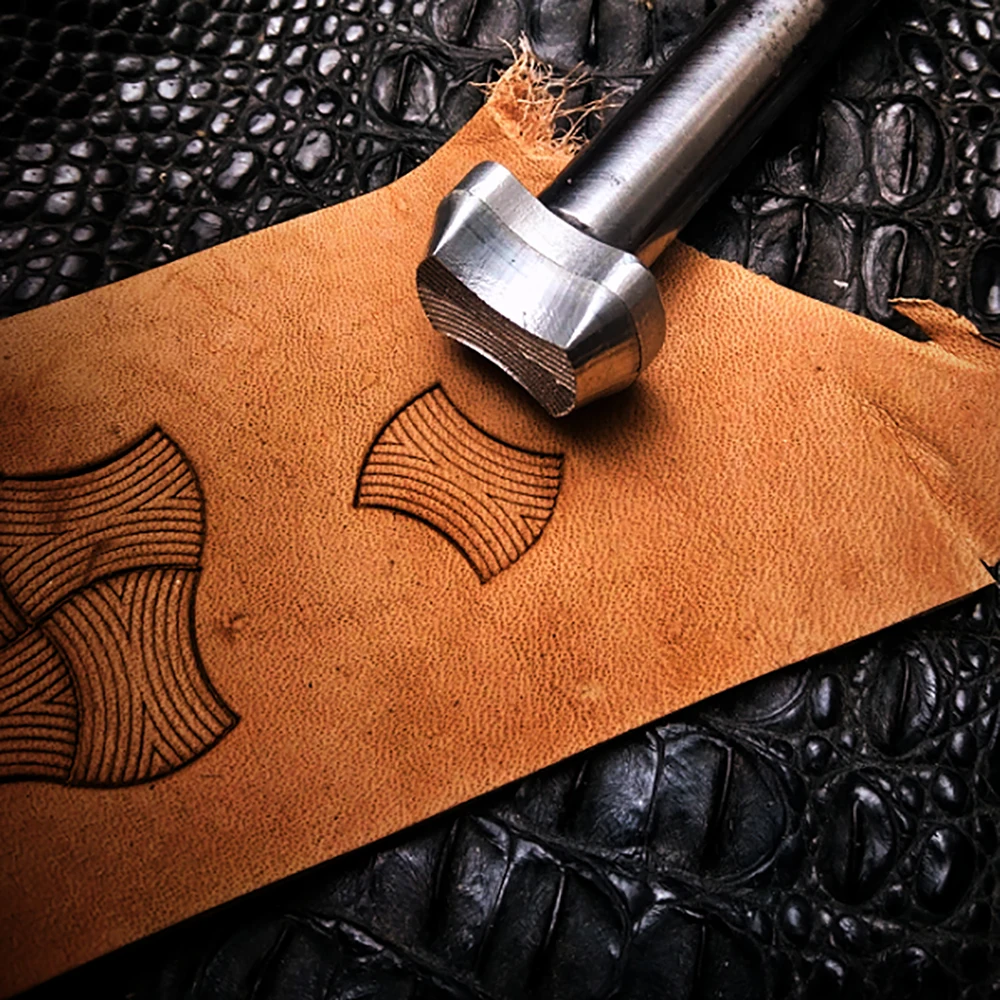 High Quality Leather Craft Carving Punching Tool Steel Embossing Puncher Vegetable Tanned Leather Stamps Mold Printing Tools