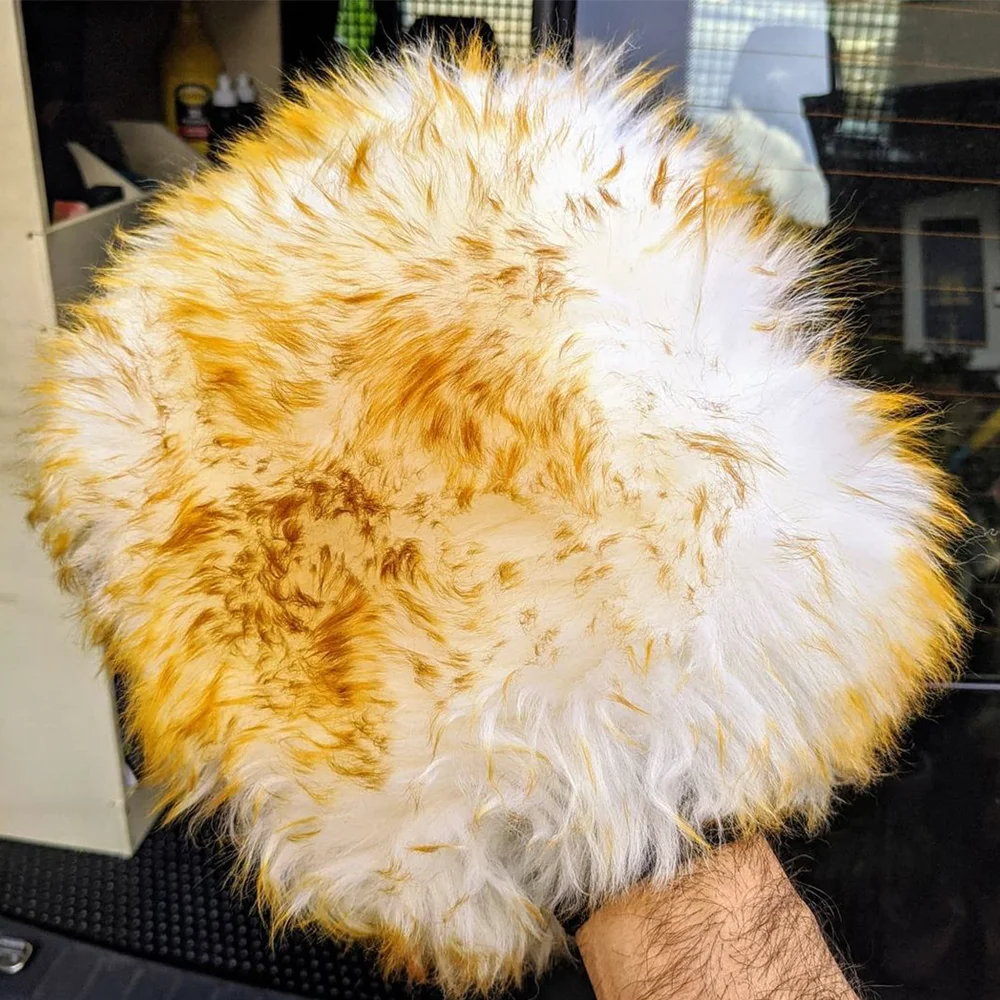 Рисунок 2 - Перчатка DetailingKing для мойки автомобиля