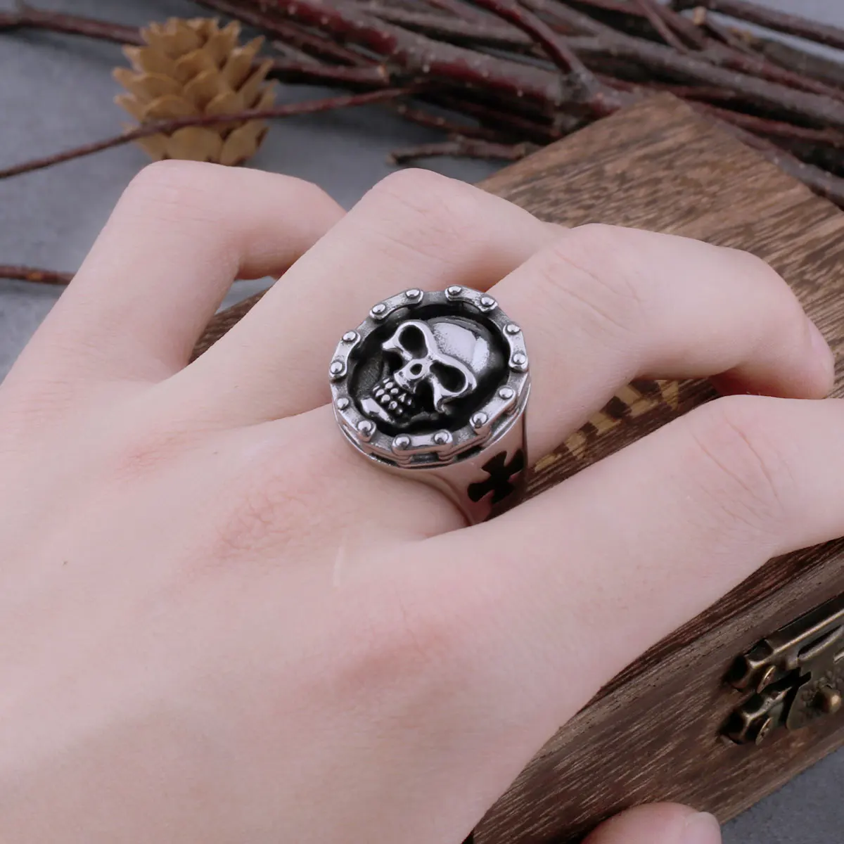 Men's Stainless Steel Chain Skull Ring Cross Motorcycle Chain Hip