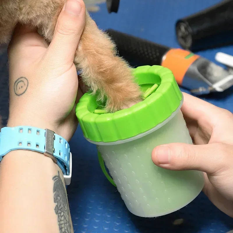 new 1pcs Dog foot wash artifact cat puppy foot cup wash paw cleaning free scrub automatic pet cup