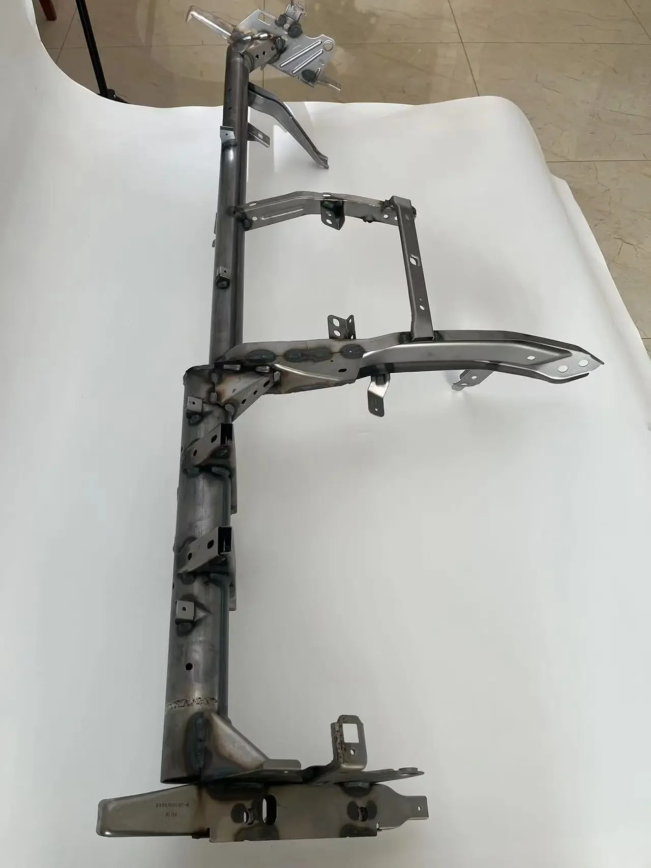 

Applicable to Lingke 01 Dashboard Iron Beam