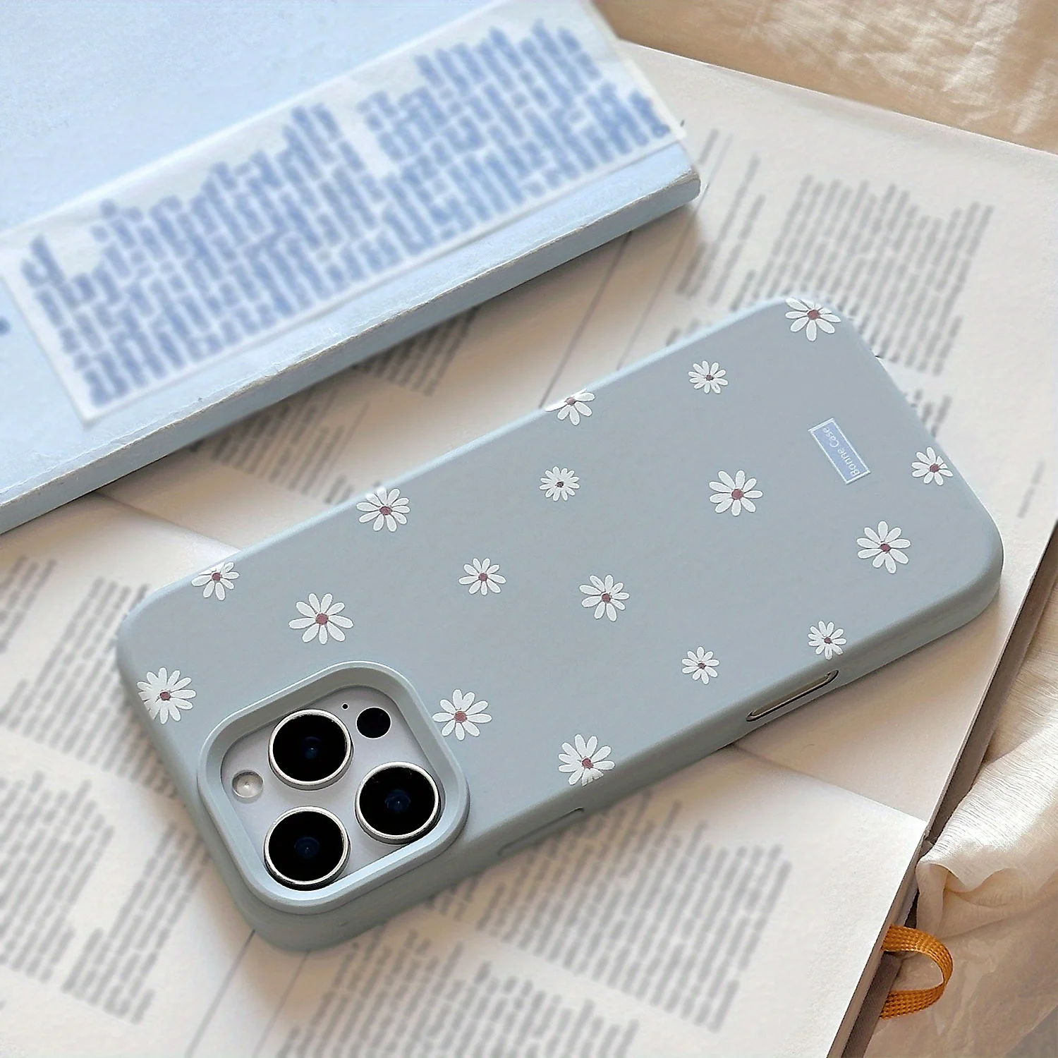 Charming Daisy Flower Shockproof Silicone Phone Case