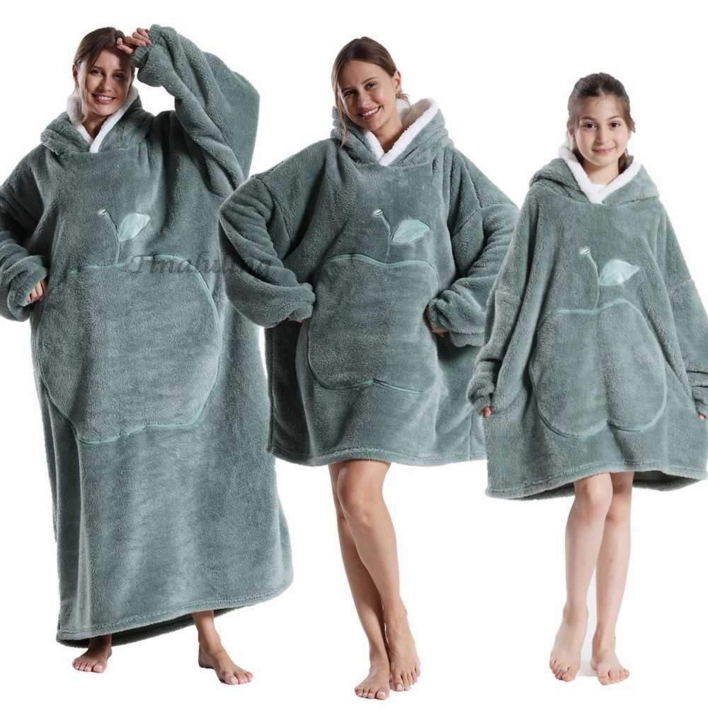 Soft Flannel Apple Emboridery Winter Warm Flannel Wearable TV Blankets Kids Bathrobe Family Matching Oversized Hoodies Sherpa