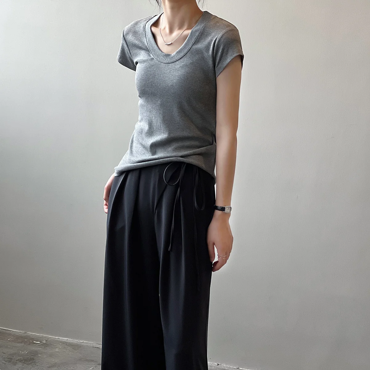 Title 19, Kadın Kısa Kollu Slim Fit Vintage Tişört Klasik...