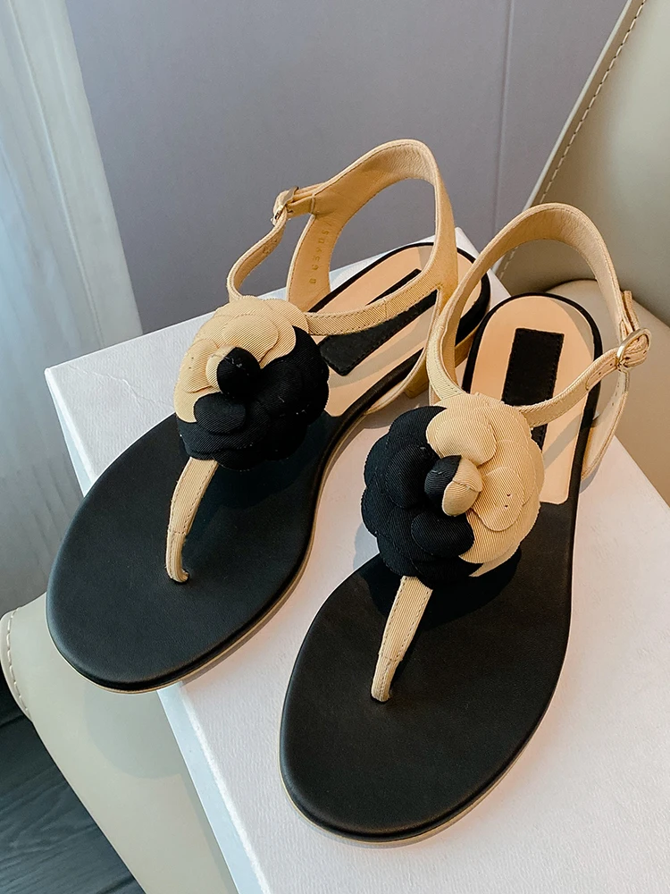 chaussures gold button