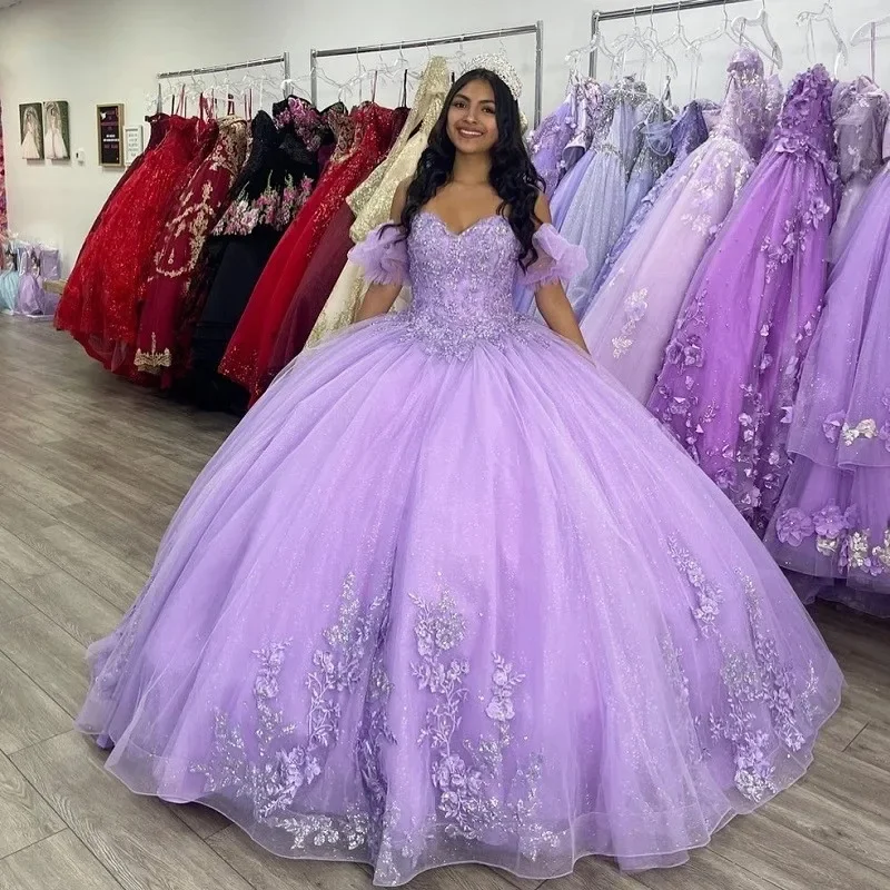 

Glittering Lilac Princess Quinceanera Dresses Vestidos De 15 Anos Off Sleeves Appliques Beading Ball Gown Birthday Party Gowns