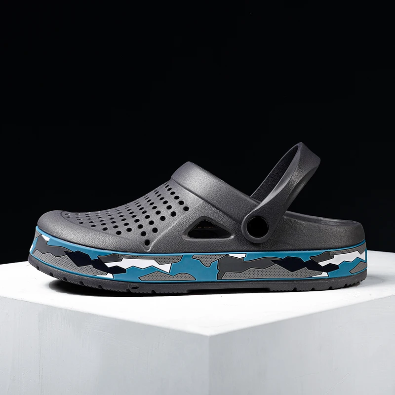 2022 Clogs Sandals Men Large Size Slip On Outdoor Beach Summer Shoes Medical Clogs Causal Breathable Male Sandals With Hole
