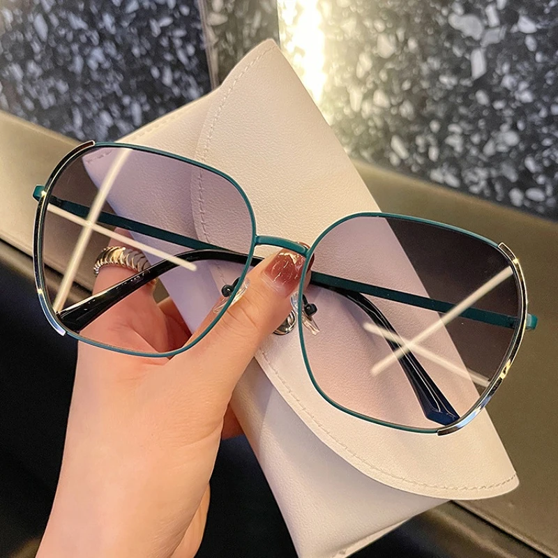 

Square Outdoor Sunglasses Women's Luxury Design Sun Glasses Eyeglasses UV400 Anti-glare Ladies Travel Riding Driving Eyewear