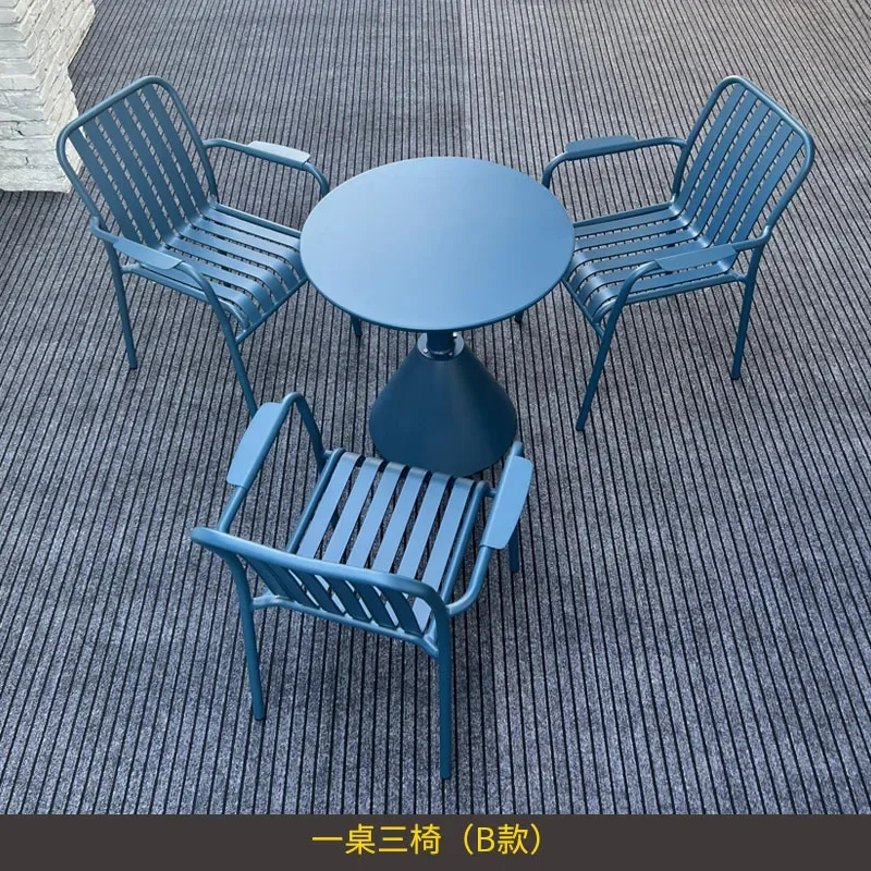 Рисунок 4 - Уличные металлические столы и стулья QB16