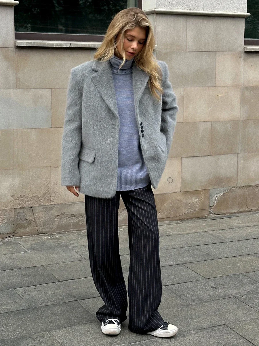 Bornladies Winter New Women's Collar Plush Jacket Elegant Loose Chic Coat Thicken Fashion Office Ladies Warm Button Outerwear