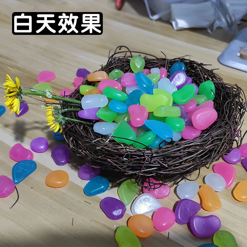 50/100Pcs 2CM Glow in the Dark Garden Pebbles for Sidewalk Garden Terrace Lawn Patio Fish Tank Aquarium Decor Glow Stone