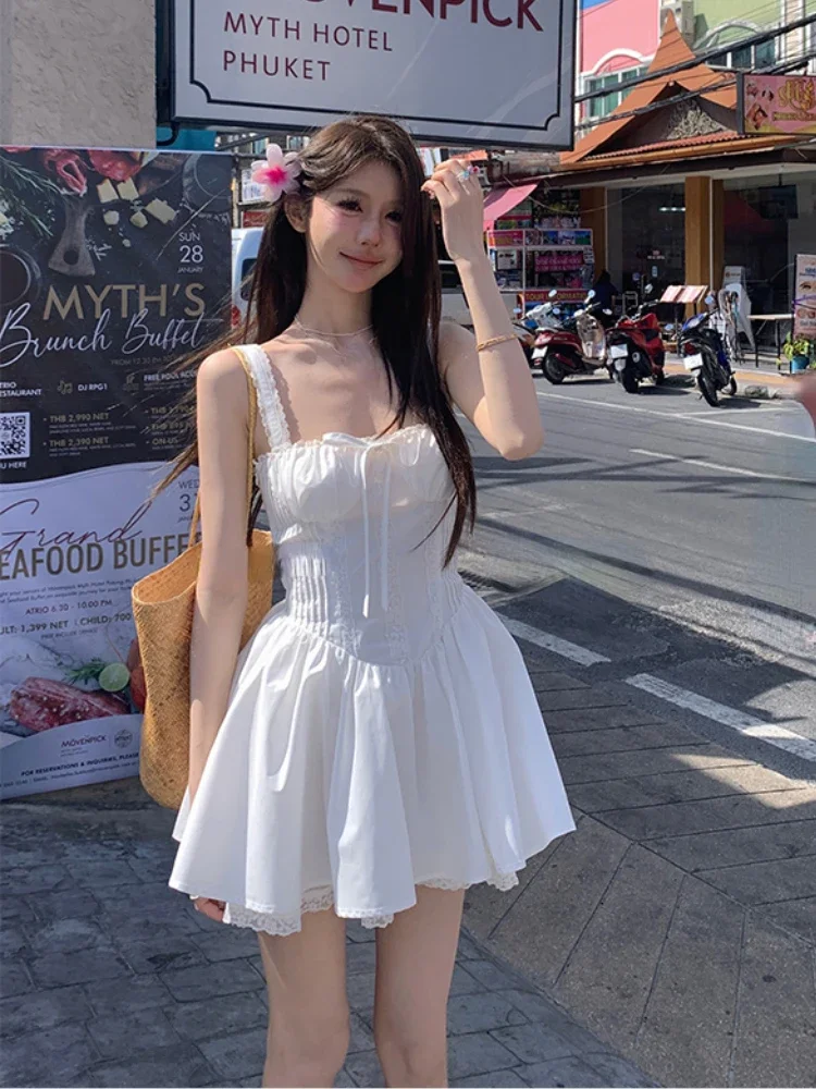

Белое платье на бретельках, женское повседневное элегантное мини-платье Y2k, яркая модная одежда в Корейском стиле, цельное летнее шикарное платье 2024