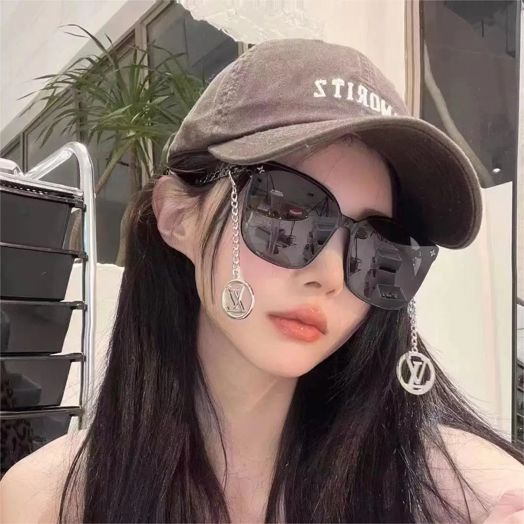 

2024 Luxury Sunglasses Women's Premium Faux Metal Chain Sunglasses Sun Protection UV Sunglasses Fashion Street Sunglasses