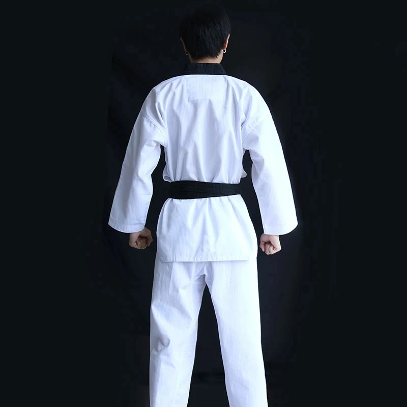 Uniforme de Taekwondo preto e branco para adultos e crianças, algodão WTF, dobok, conjuntos de roupas TKD, ternos de karatê com cinto grátis, homens e mulheres