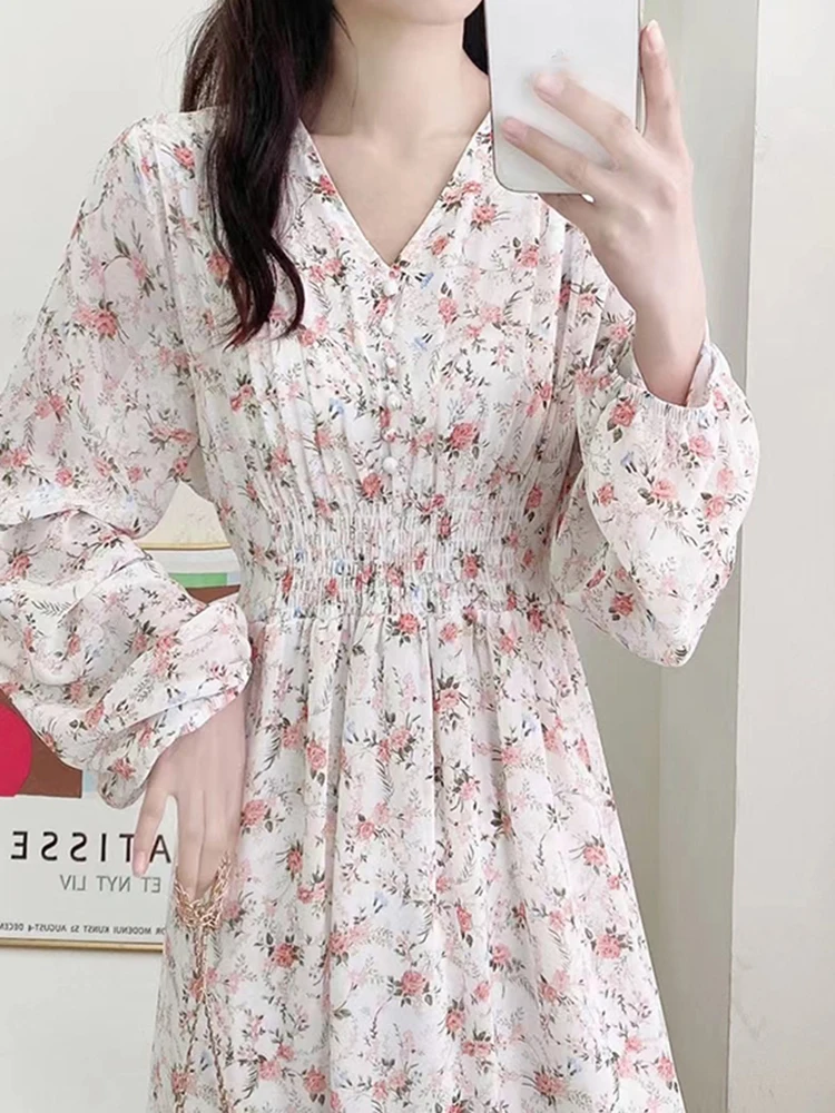

Платье-миди женское шифоновое с цветочным принтом, длинным рукавом и V-образным вырезом