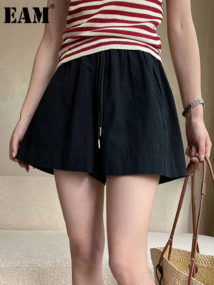 

[EAM] Women Black Drawstring Thin Wide Leg Shorts New High Waist Loose Fit Trousers Fashion Tide Spring Summer 2024 1DF9408