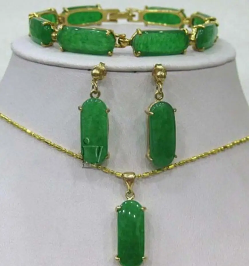 

Green Jades Link Bracelet earrings Necklace Pendant Set