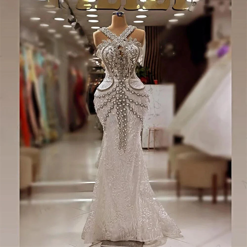 

Роскошное белое вечернее платье с бисером, длинное обручальное платье с лямкой на шее и кристаллами в стиле знаменитостей, индивидуальное изготовление, женское платье из искусственной кожи, свадебное платье Дубая