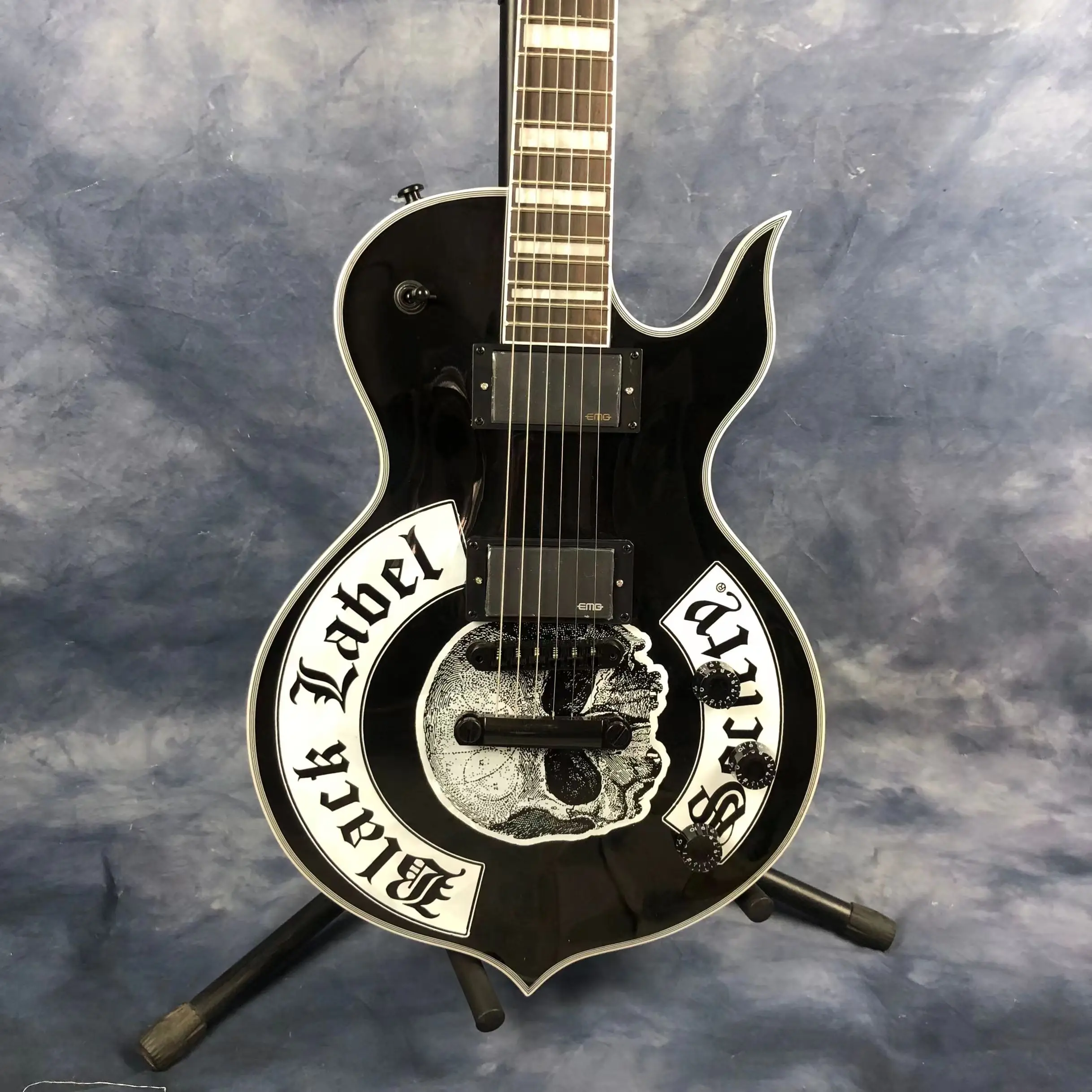 

Personalized guitar, free shipping