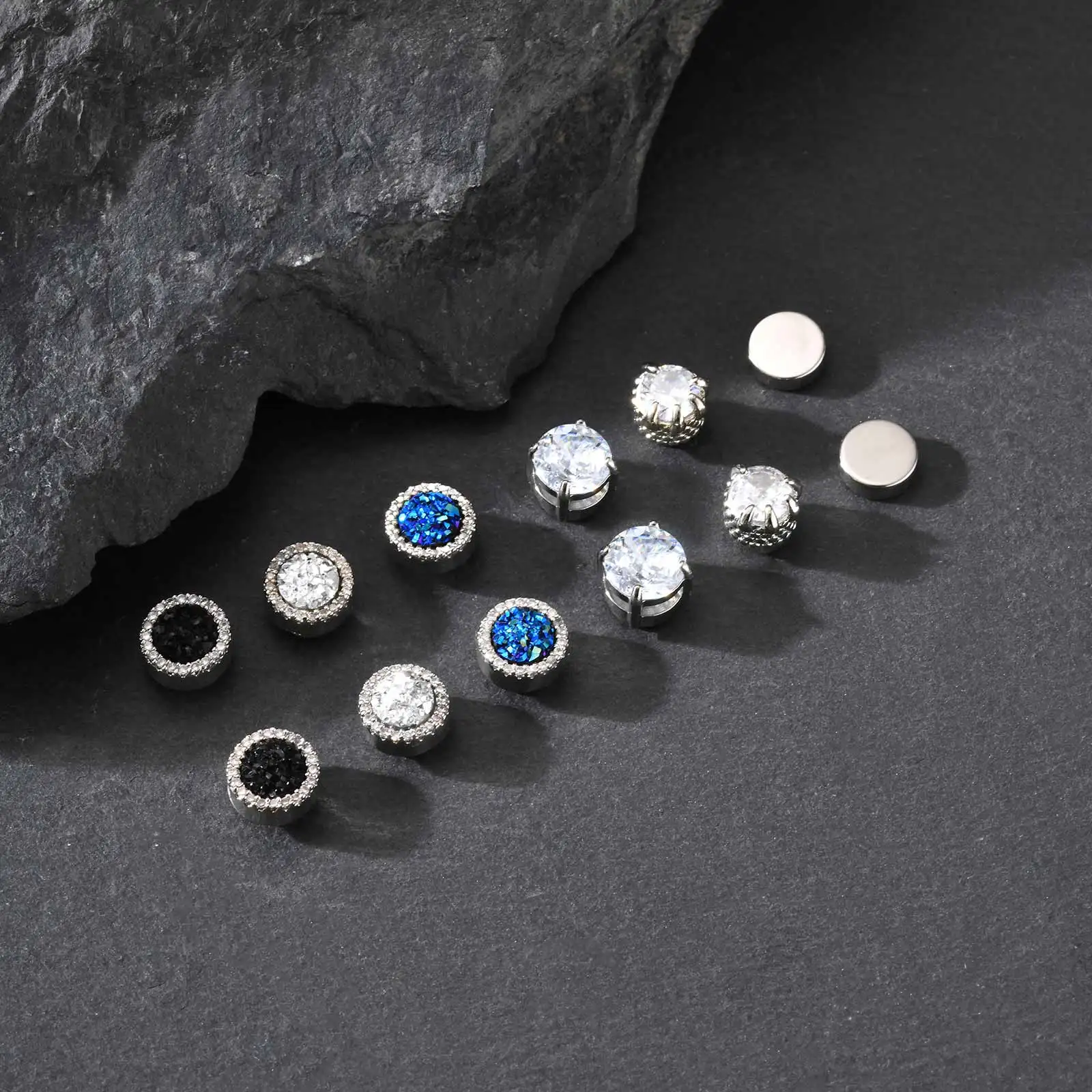 Hip-Hop Clip-Ohrringe für Männer und Frauen, Modische Kleine Runde Metall-Magnetohrringe, Nicht-Durchstochene Magnetische Ohrstecker Schmuck Geschenk – Detail 5