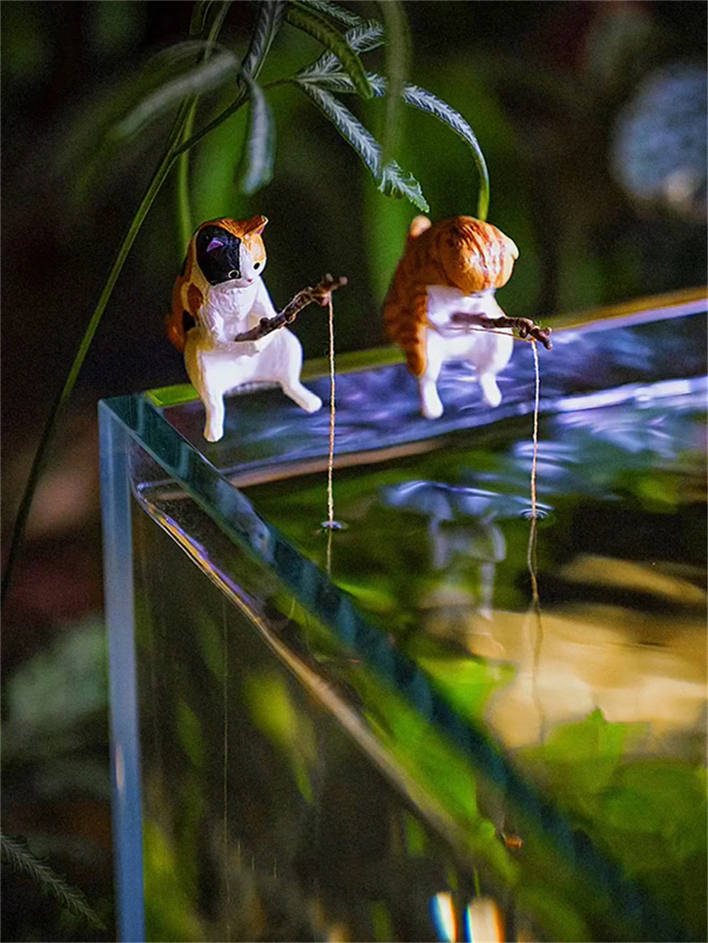 Title 6, Mini Aquarium Ornaments Fishing Cat Aquarium Fi...