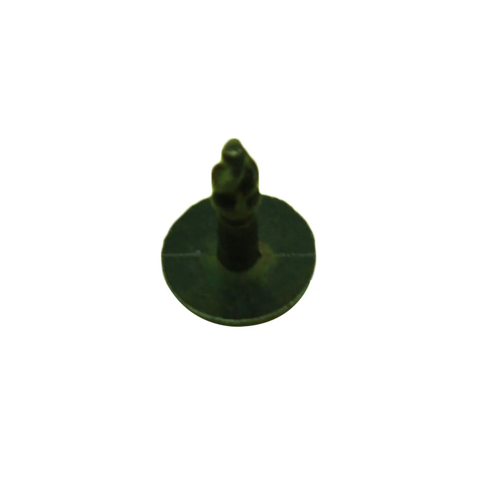 Рисунок 2 - Зажимы для крышек под двигателем