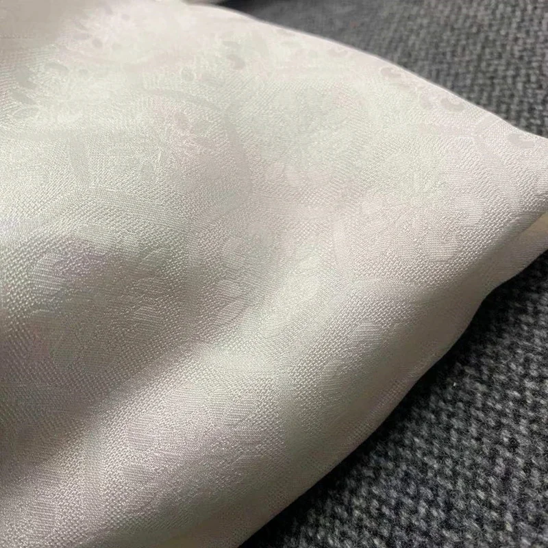 

Lake Traditional Craft Restoration Pure Silk Fabric Products