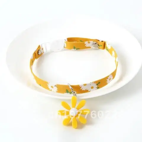 

Adjustable Pets Cats Collars Daisy Flower Pattern With Hollow Bell Collars For Cats Kitten Collars Lead Leash Home Pet Supplies