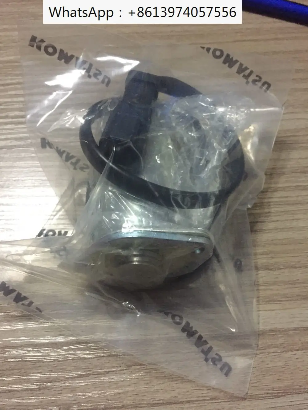 

Excavator accessories PC200-7.PC360-7 rotary solenoid valve, solenoid valve.