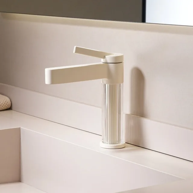 สีเหลืองห้องน้ําอ่างล้างหน้าก๊อกน้ําอะคริลิคทองเหลืองเย็นน้ําร้อนอ่างล้างจาน TAP 3