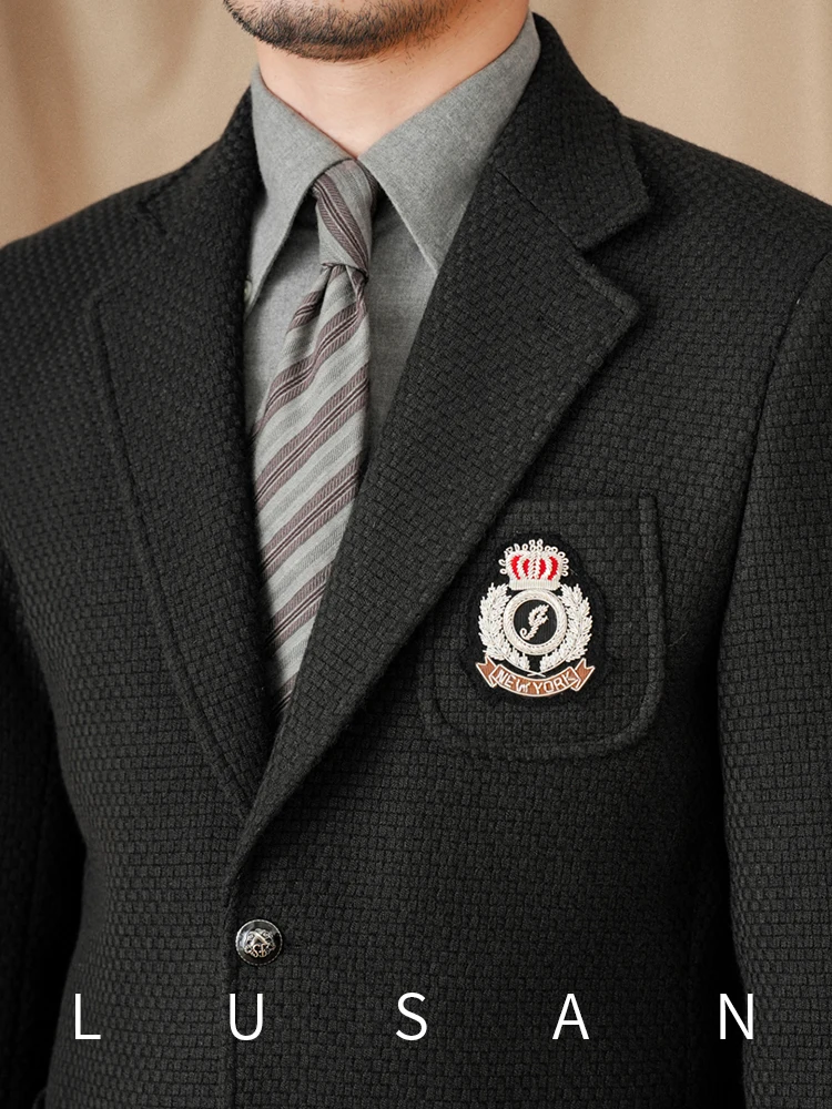 Mr. Lu San Gentry Black IVY Badge Slim-fit Suit Thick Winter Warm Commuter Fashion Blazer 4