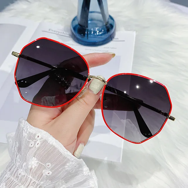 Fashion Women Sunglasses Luxury Brand Designer Women Vintage Sun Glasses UV400 Lady Sunglasses Shades Eyewear Sunglasses 4
