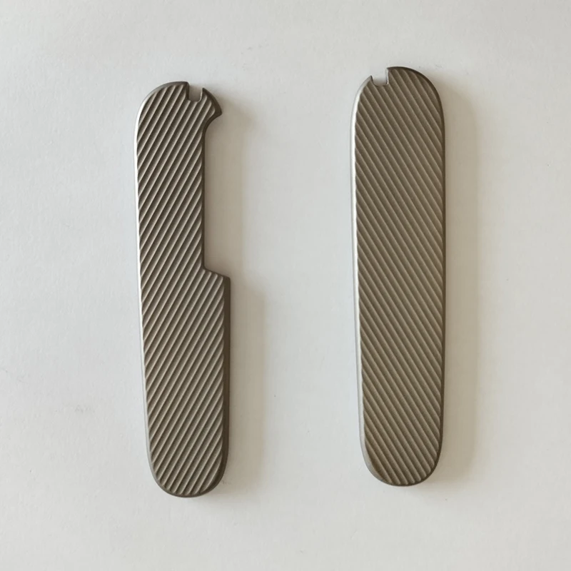 

Титановые весы с радиальным рисунком для швейцарских армейских ножей типа CNC, 91 мм