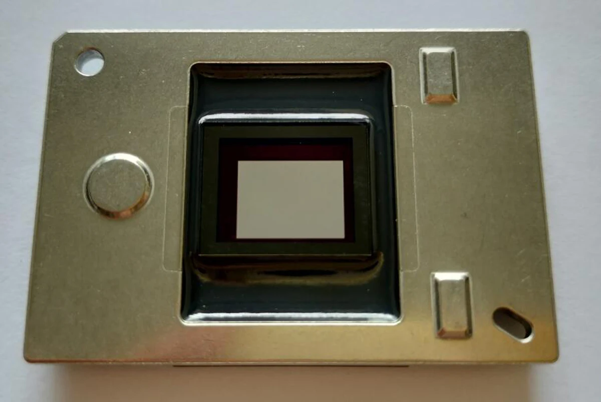 New Original DLP Projector DMD Chip 8060-6318W / 8060-6319W 8060-6318 for VS12440/SD220U/GS-312