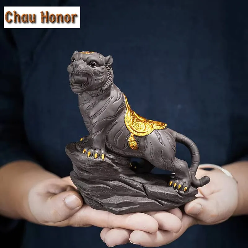 Yixing Boutique Raw Ore Purple Clay Outline In Gold Zodiac Tiger Hand-carved Crafts Tea Pet Sculpture Home Accessories Ornaments