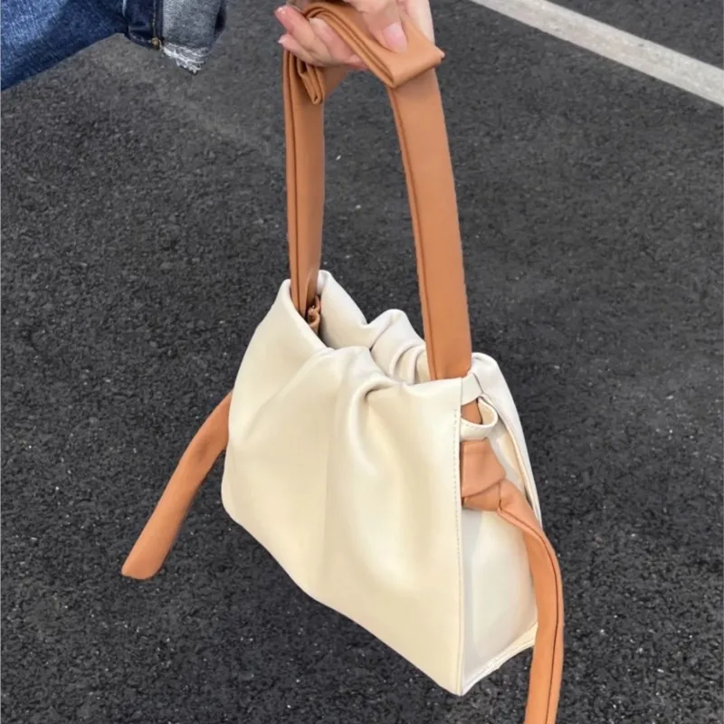Sweet Cute White Bucket Shoulder Bag Women Leather Pleated Large Capacity Crossbody Bag Ladies Elegant Gentle Cloud Handbag 2025