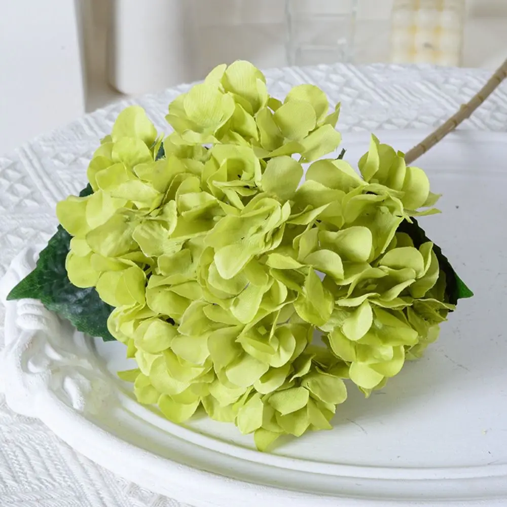 Blaue Künstliche Hortensie mit Blättern Realistische Farbenfrohe Heimdekoration 45CM Blumenstrauß – Detail 5