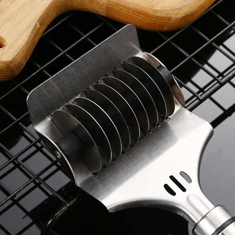 Stainless Steel Pasta Noodle Cutter Pasta Spaghetti Maker Noodle Lattice Roller Handheld Dough Cutter for Kitchen Cook MS-343-2