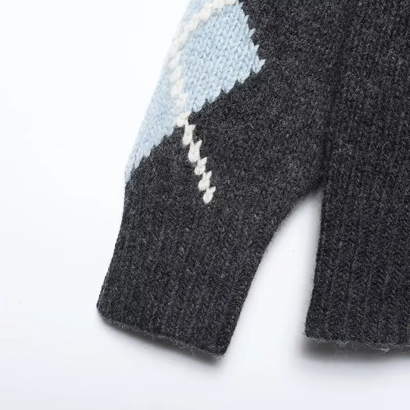 Women Gray Cardigan Sweater Coat Female Fashion Button V-Neck Long Sleeve Knitted Plaid Sweater Lady Street Short Cardigan Jacke