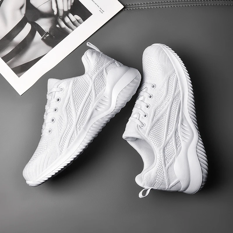 Luxury Brand Womens Running Sneakers All White Female Runner Jogging Shoes Breathable Mesh Lady Athletic Fitness Shoes