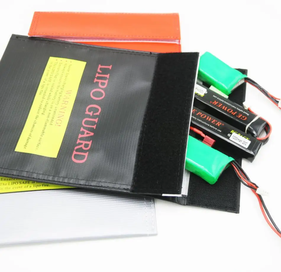 Sac de charge et stockage pour batteries Lipo RC, vue de face avec logo de sécurité ignifuge.