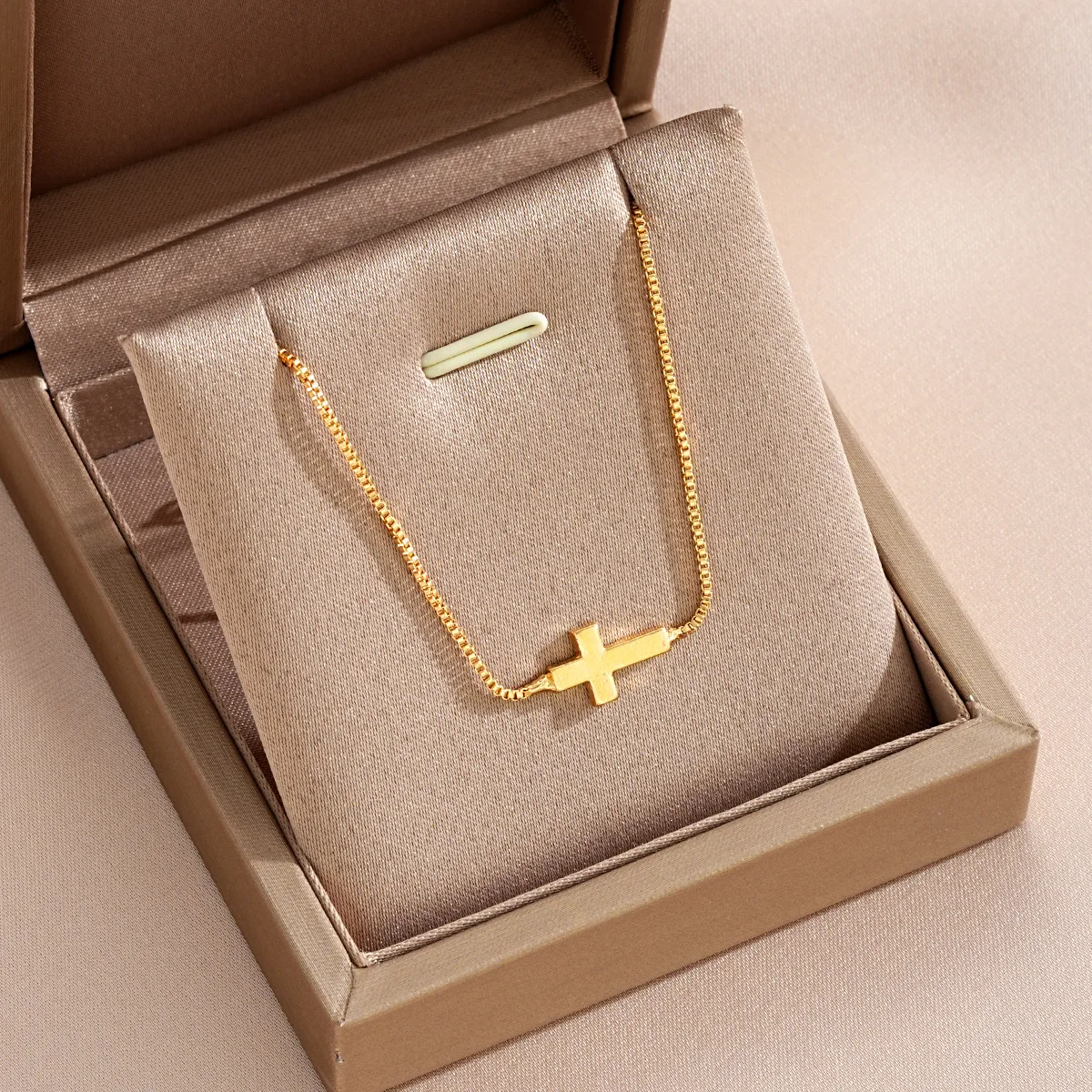 316stainless Steel Mini Cross Pendant Necklace Gold Color Waterproof Box Chain Sexy Clavicle Choker Hypoallergenic Women Jewelry