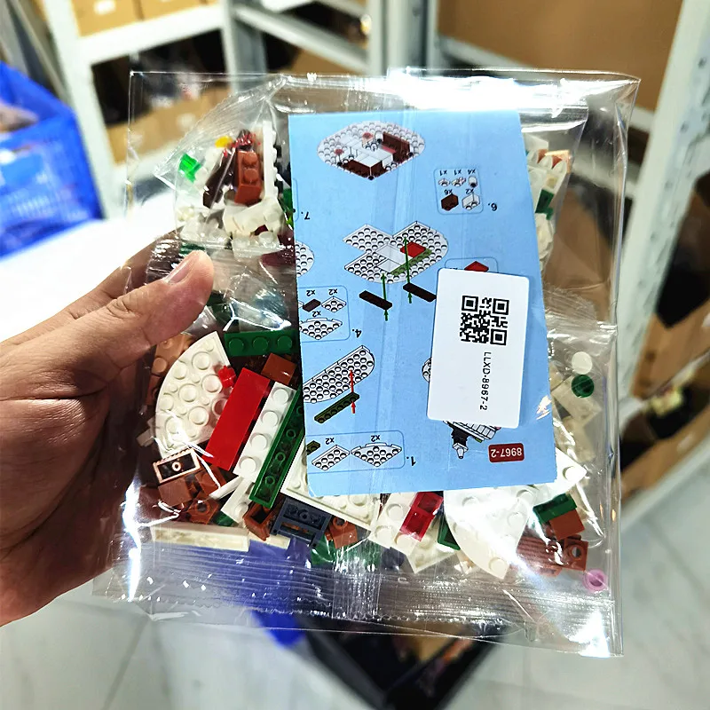 6 In 1 Creative Christmas Series Building Blocks Set Kawaii Reindeer Winter Village Mini House Model DIY Bricks Toys For Kids