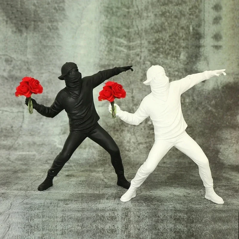 

Banksy Flower Throwing Boy Street Art Style Decoration Creative Luxury Living Room Resin Art Figure Sculpture Home Decoration