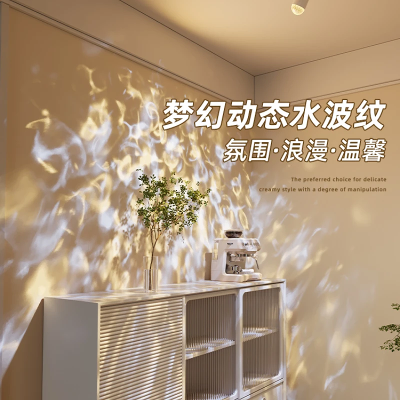 

Вход в дверь, крыльцо, настенная фоновая стена, открытые прожекторы, без главного освещения, коридор