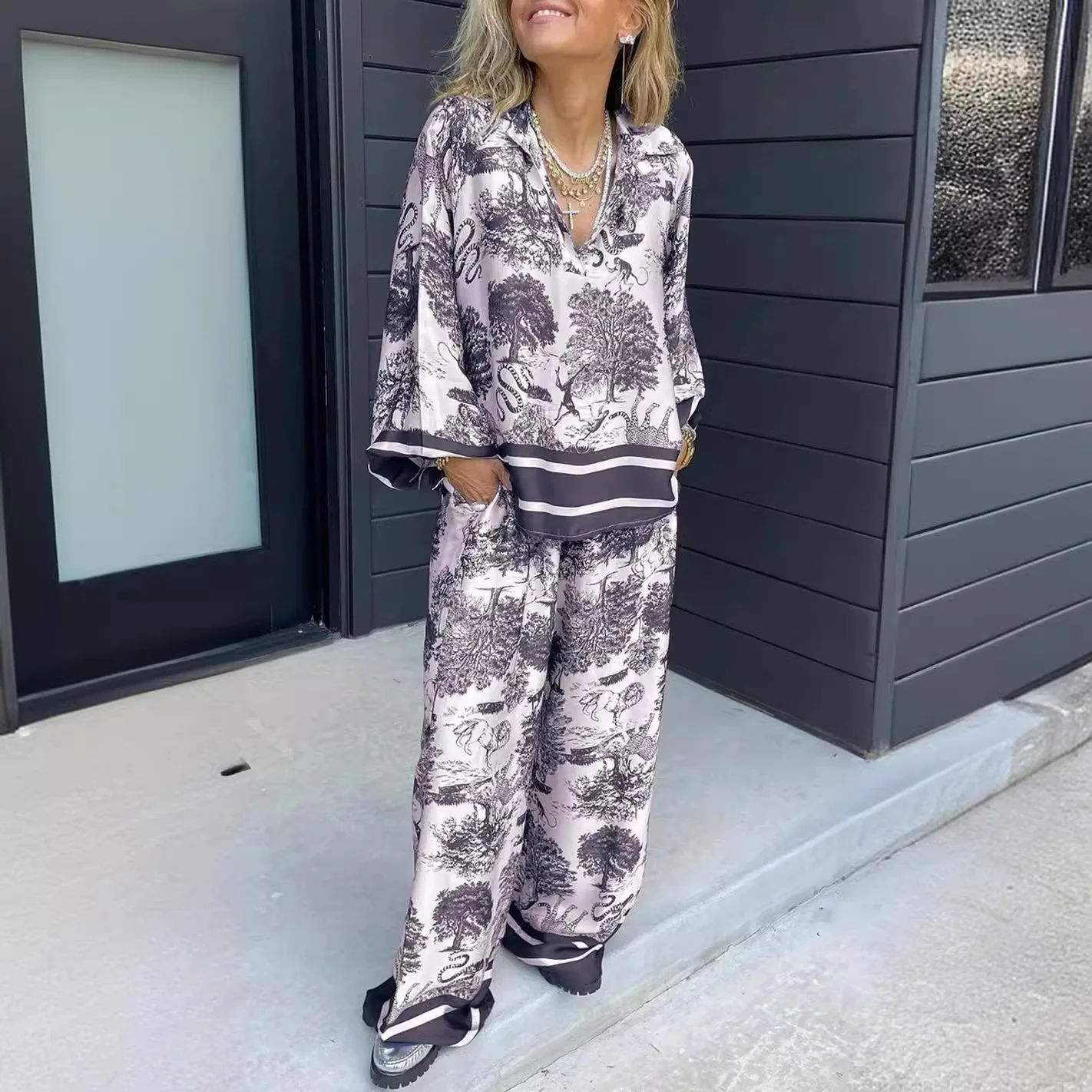 Summer Fashion Ink Print Two Piece Set Women Causal V-neck Shirt Wide Leg Pants Satin Two Piece Set Women